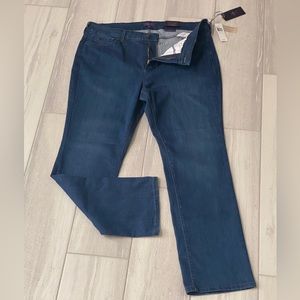 NYDJ sz 18W, NWT, bought new, nonsmoking pet free home. Valen. Orig 134.00